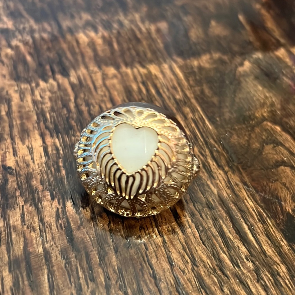Kendra Scott Ring in White Stone